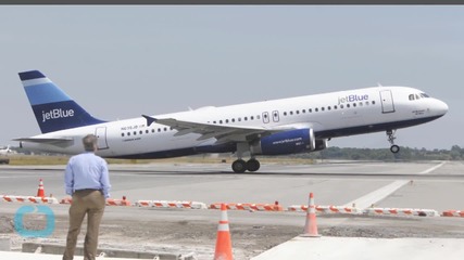 JetBlue Starts Charging for All Checked Baggage