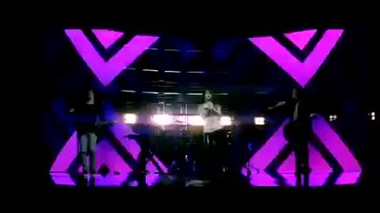 Selena Gomez - Falling Down 