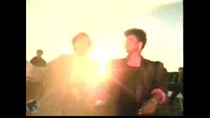 Simple Minds - Alive And Kicking. 