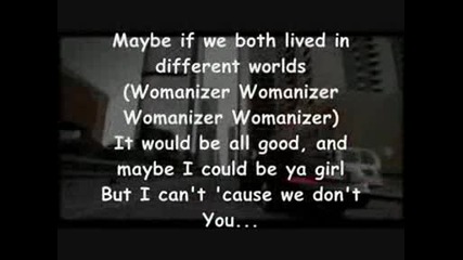 Britney Spears - Circus - Womanizer Sing Along + Lyrics + Vi