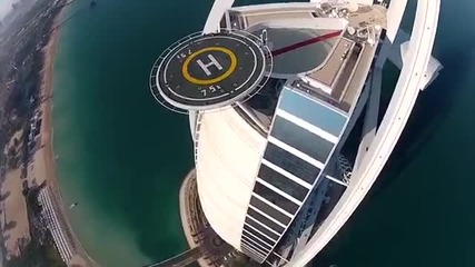 Скачане с парашут на Бурж ал-араб в Дубай Skydiving at Burj Al Arab in Dubai
