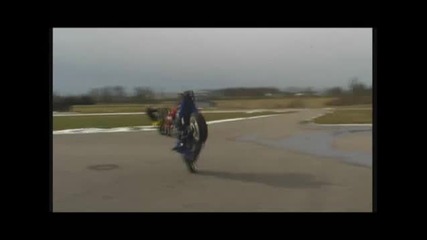 Andreas Gustafsson Yamaha R6 Aerox - Stunts 