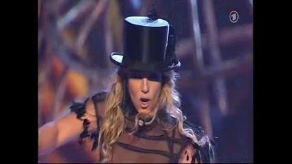 Britney Spears - Womanizer (live Bambi 2008)