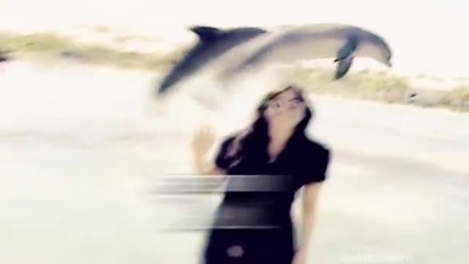 Go run, run, run Demi Lovato