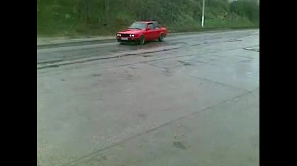 bmw 318 is
