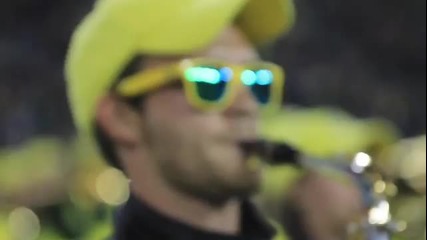 Орегонската група марширува на песента ''gangman Style"