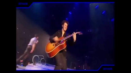 Jonas Brothers Living the Dream 2 - 3 момчета и една мечта (епизод 11) 