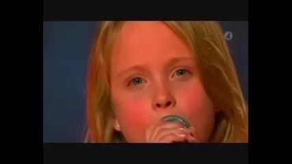 10 годишното момиче с глас в Europe s Got Talent 