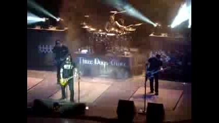 Three Days Grace - Get Out Alive (live)