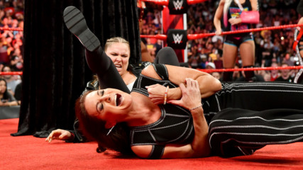 Ronda Rousey celebrates her Raw Women's Title win with an armbar on Stephanie McMahon: Wal3ooha, 23 August, 2018