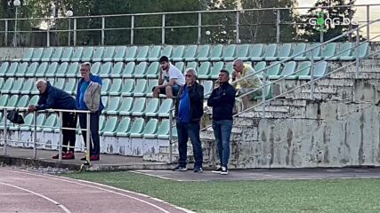 Красимир Балъков гледа Левски срещу АПОЕЛ в Правец