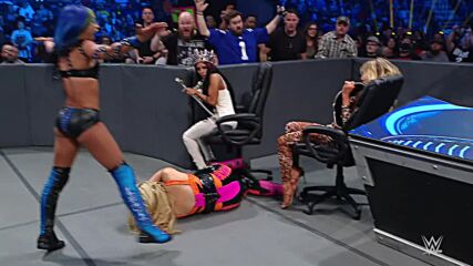 Sasha Banks & Naomi vs. Natalya & Shayna Baszler: SmackDown, March 11, 2022