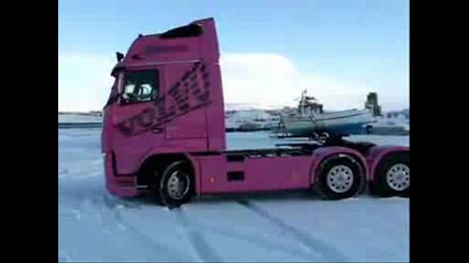 Жена Кара Volvo Fh16 .wmv