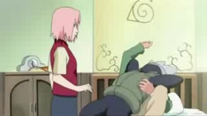 смешка в Naruto в разхварляната стая