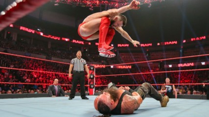 Finn Bálor vs. Braun Strowman: Raw, Jan. 21, 2019