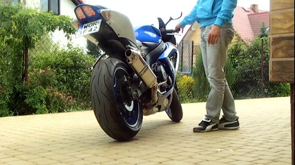 Suzuki Gsxr 600 K7 с ауспух от Yoshimura