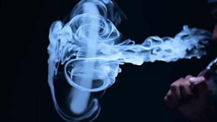 Трикове с дим от електронна цигара