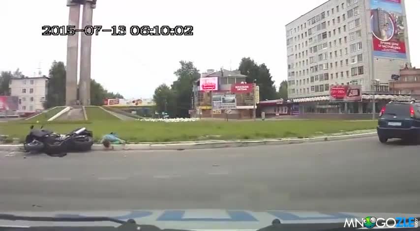 Моторист се опитва да избяга от полицията !