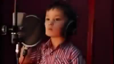Момченце само на 4-години изуми светът с таланта си!