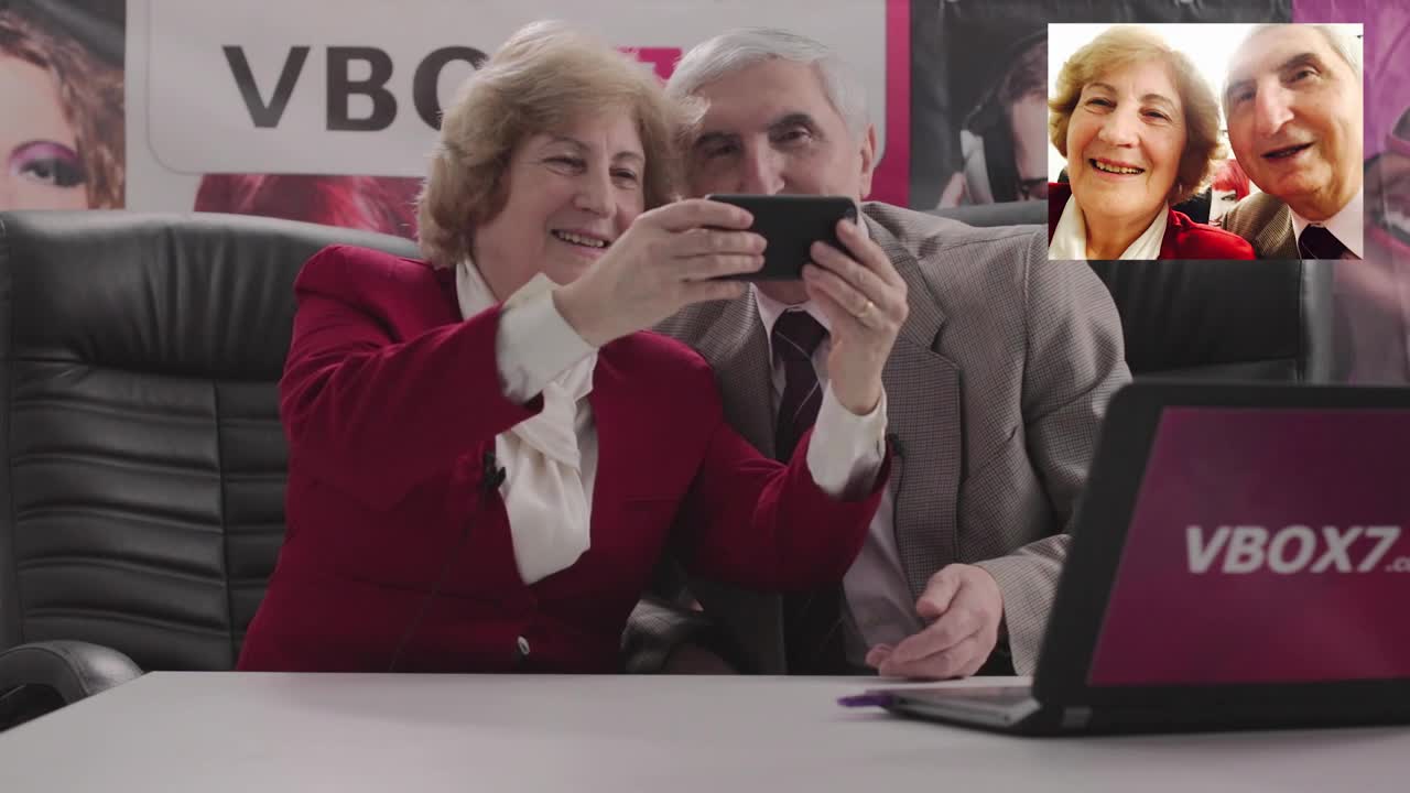 #selfie с баба и дядо! Виж как ще реагират на новите технологии!