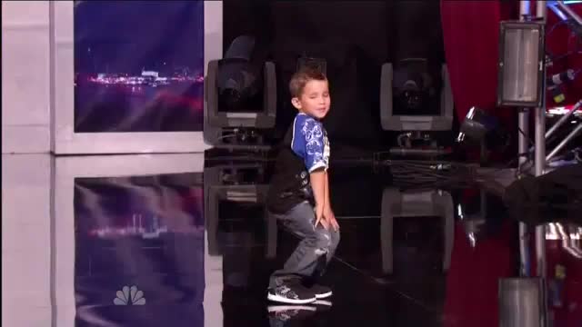 Това лапе изуми журито с таланта си!! America_s Got Talent 2011