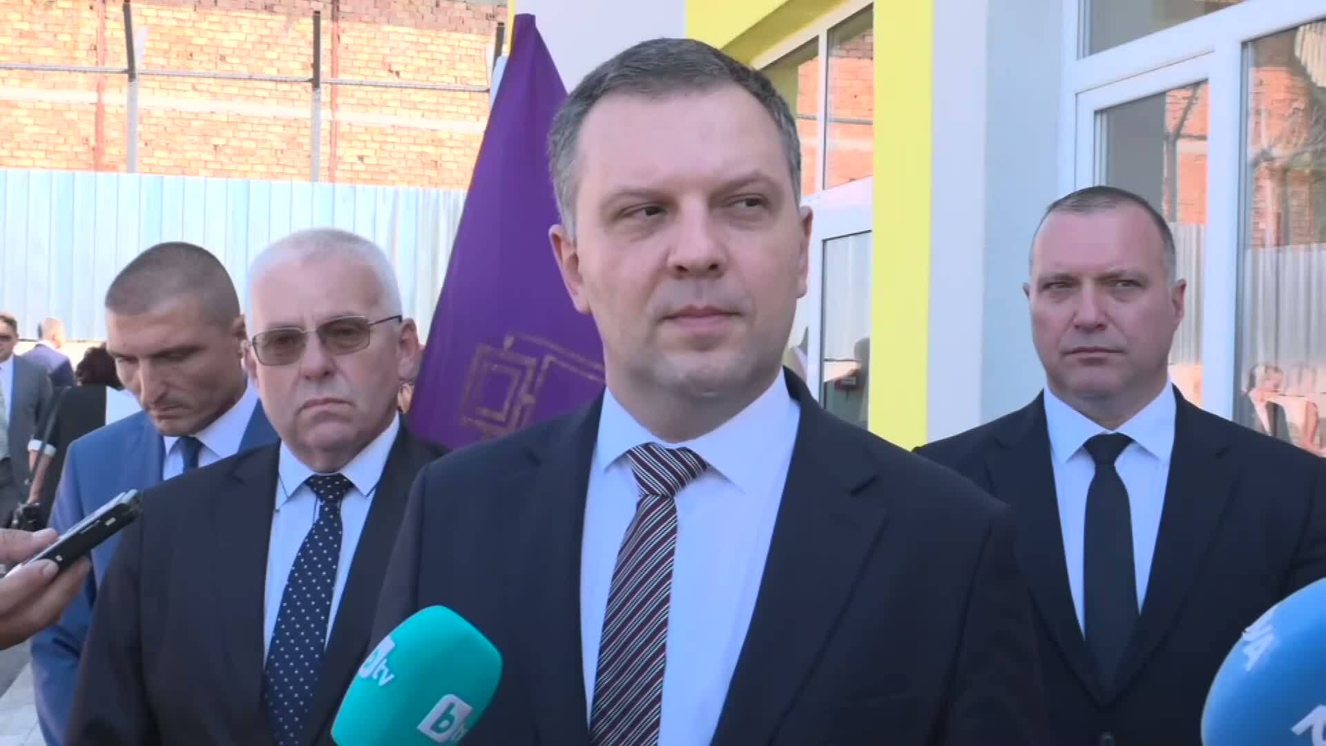 Правосъдният министър: Няма механизъм за освобождаване на конституционен съдия при уронване на престижа на институцията