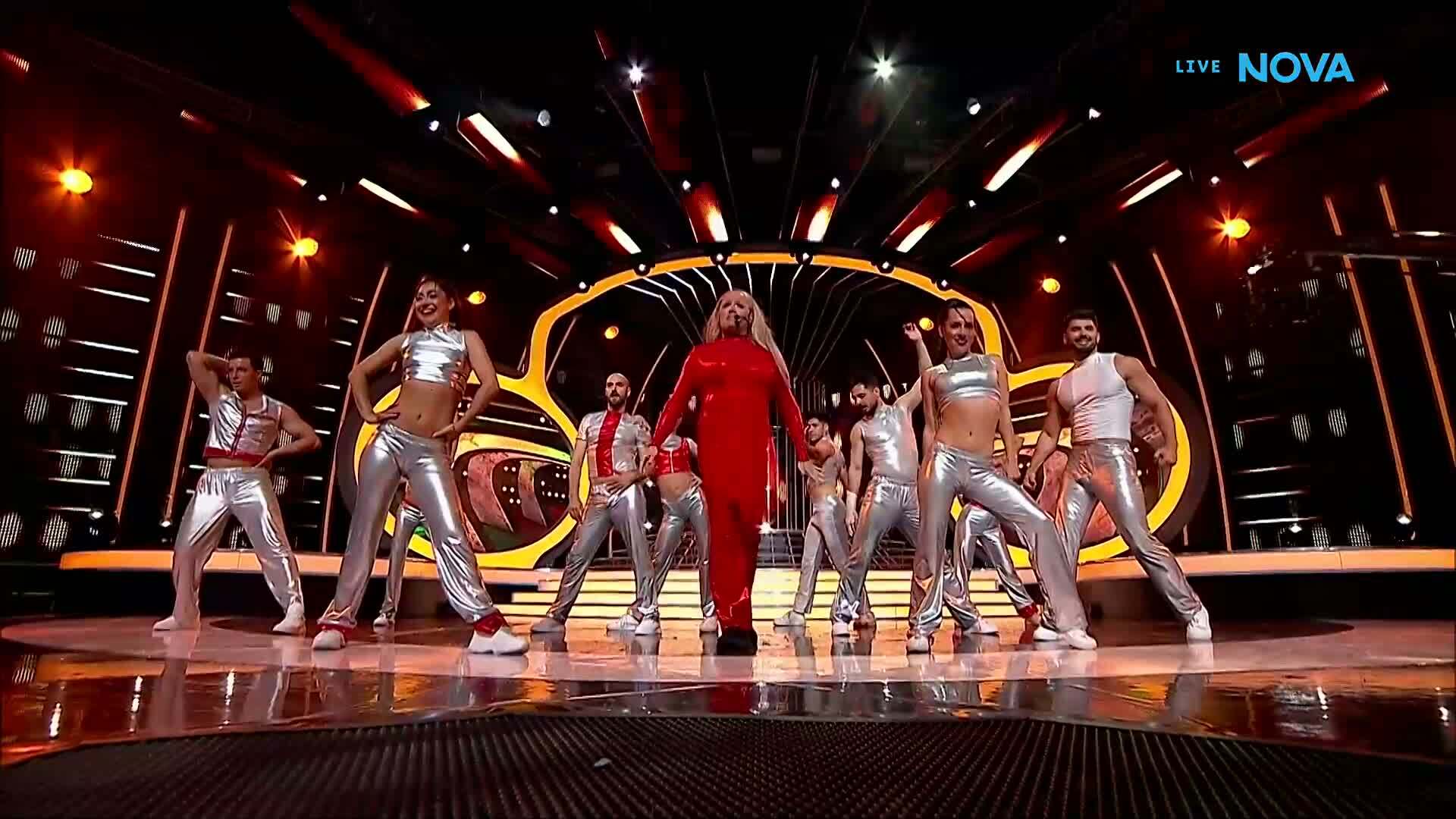 Дънди като Britney Spears - Ops! I Did It Again | Като две капки вода