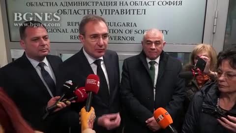 БСП нахлу при областния управител на София, охраната звънна в полицията