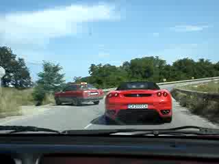 Rover Преследва Ferrari