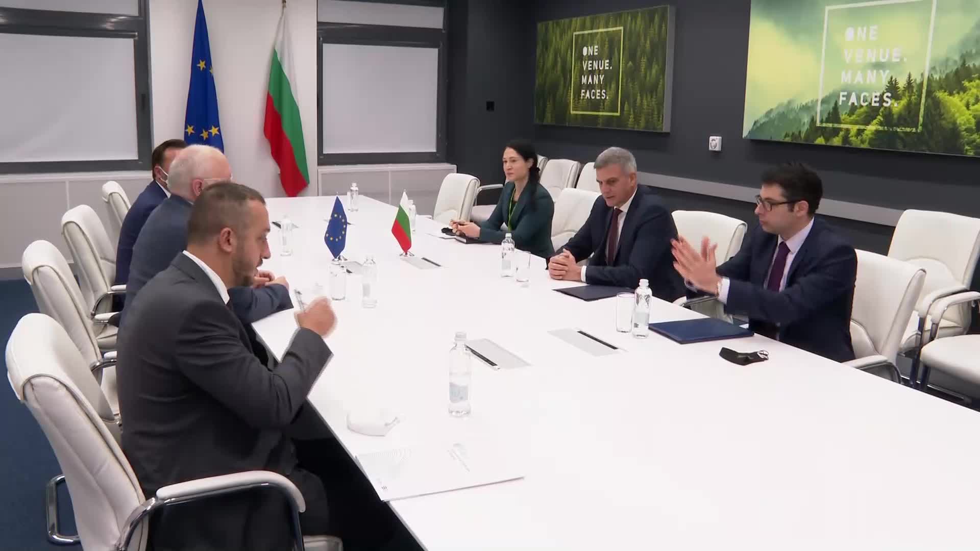 Тимерманс: Ще отчетем ситуацията в България при прегледа на Плана за възстановяване