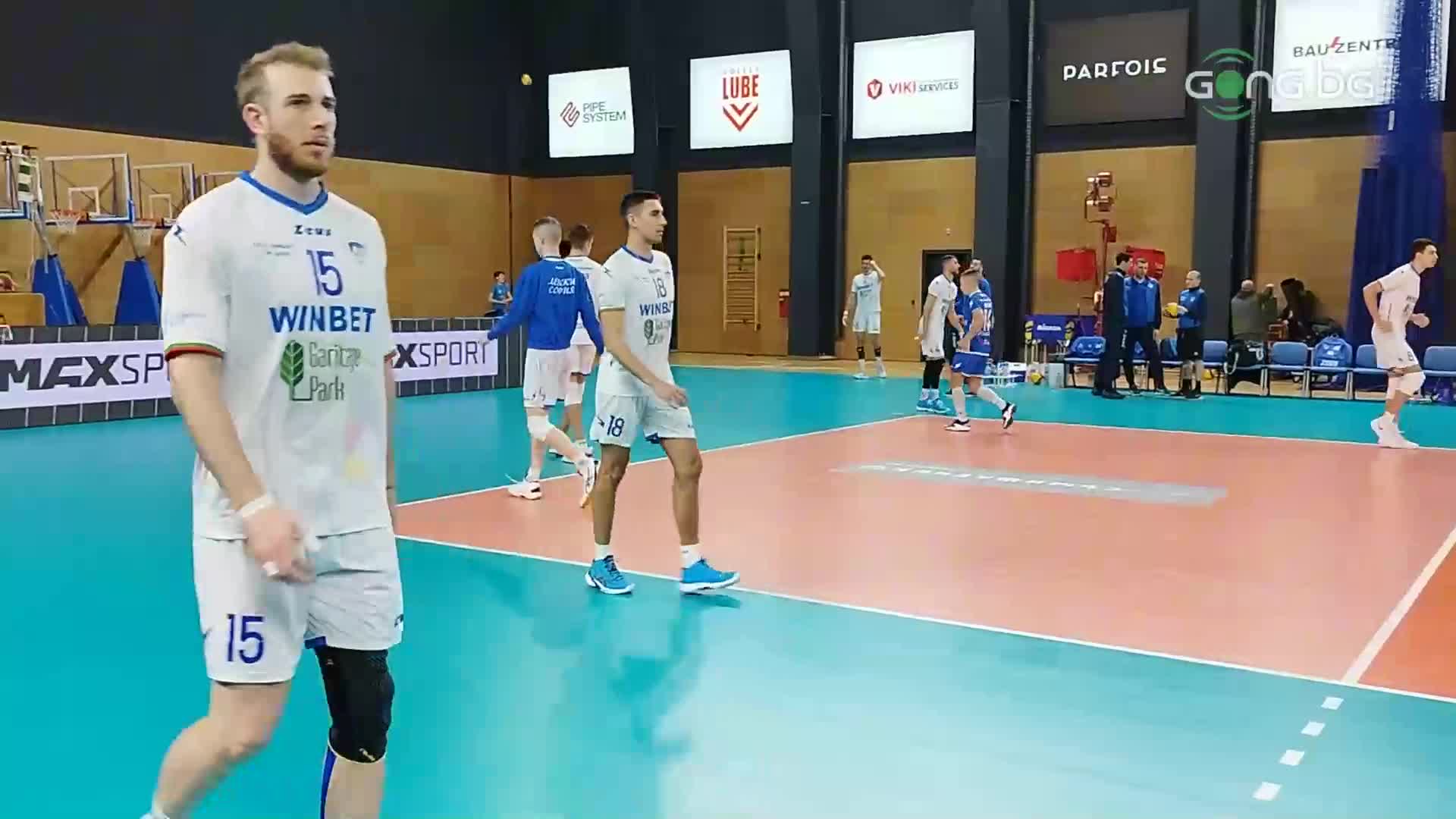 Левски и Дея загряват преди финала за купата на България