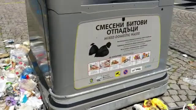 "Моята новина": Боклуци в центъра на Бургас