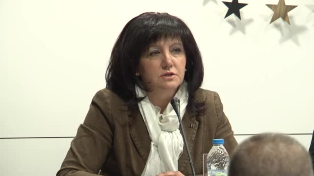 Караянчева: Ще има отворен дебат за Истанбулската конвенция