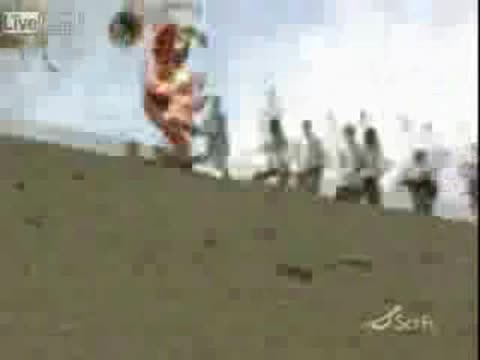 Колоездач Пада При 107 Mph