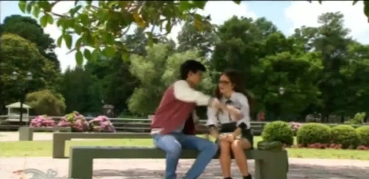 Soy Luna 2 - Гастон и Нина разговарят в парка - епизод 74 + Превод