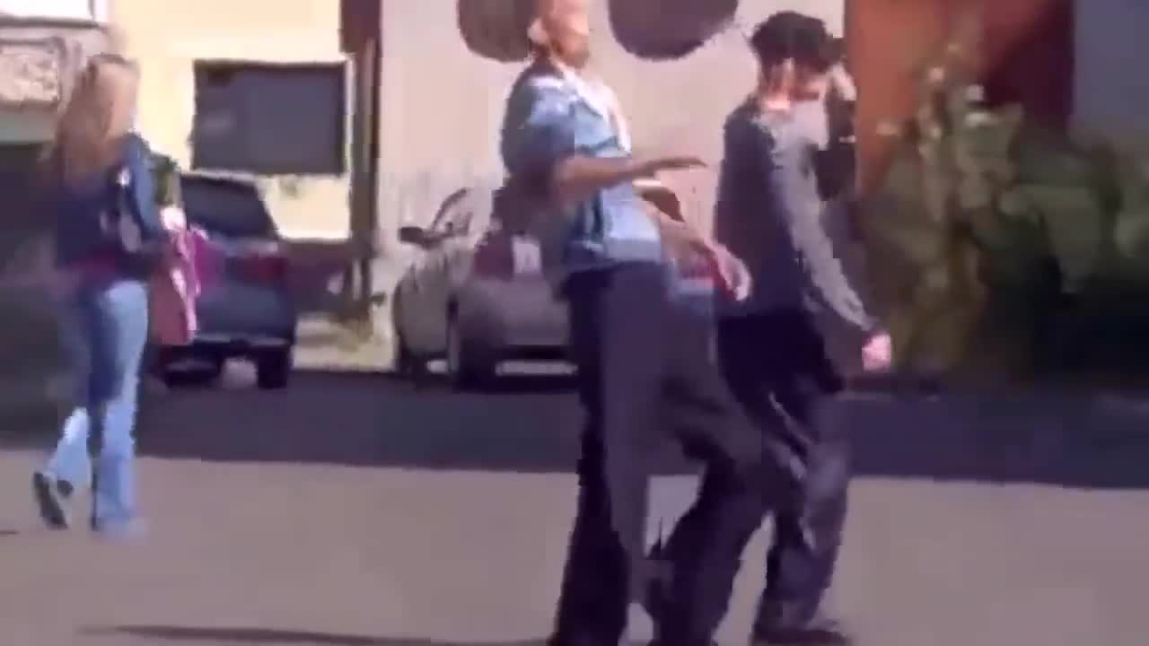 Колко ли водка е изпил този Руснак Много Смях!
