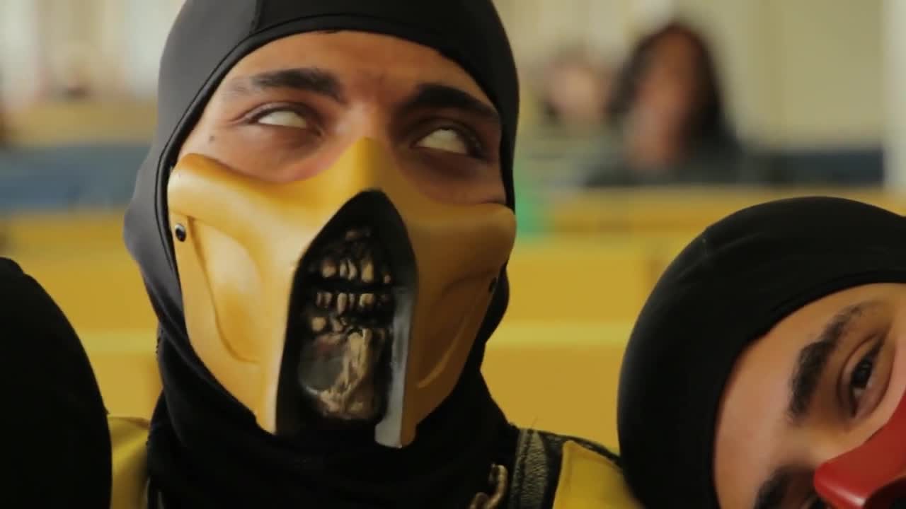 Лудница Mortal Kombat избухват на Gangnam style