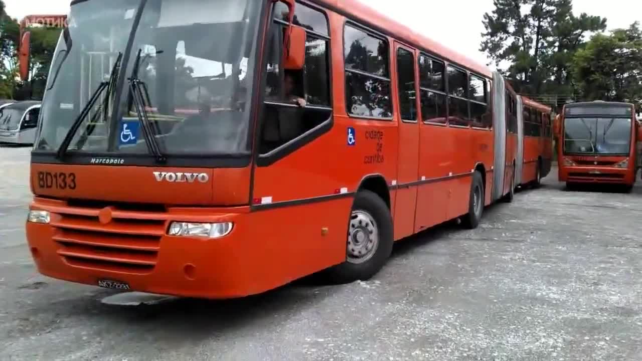 Паркиране на автобус на тясно място - Like a Boss