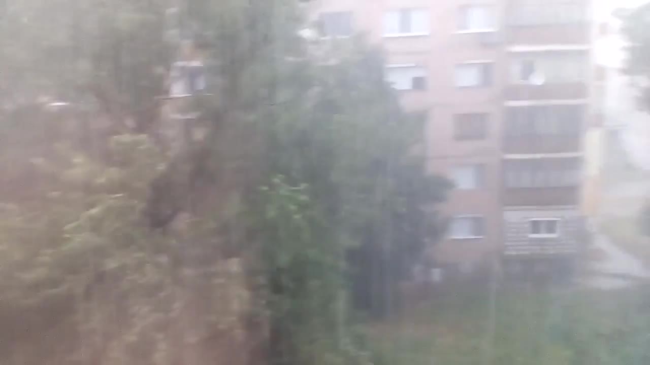 Пороен дъжд във Видин