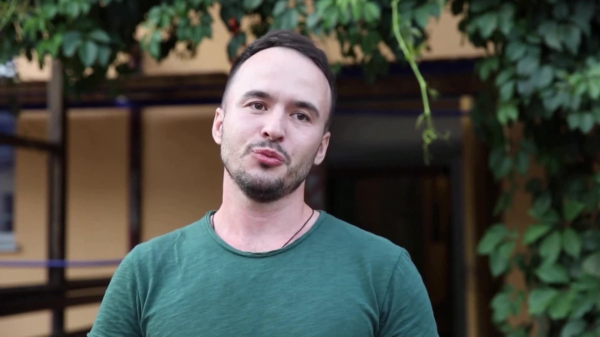 Подземен театър: Украински актьори се завръщат на сцената в бомбоубежище (ВИДЕО)