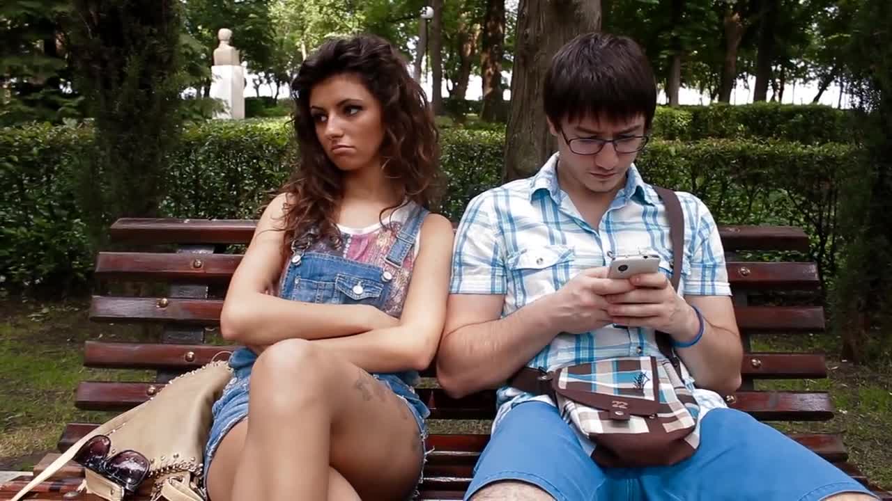 Типично "Младо поколение, старо отношние" (Епизод 19)