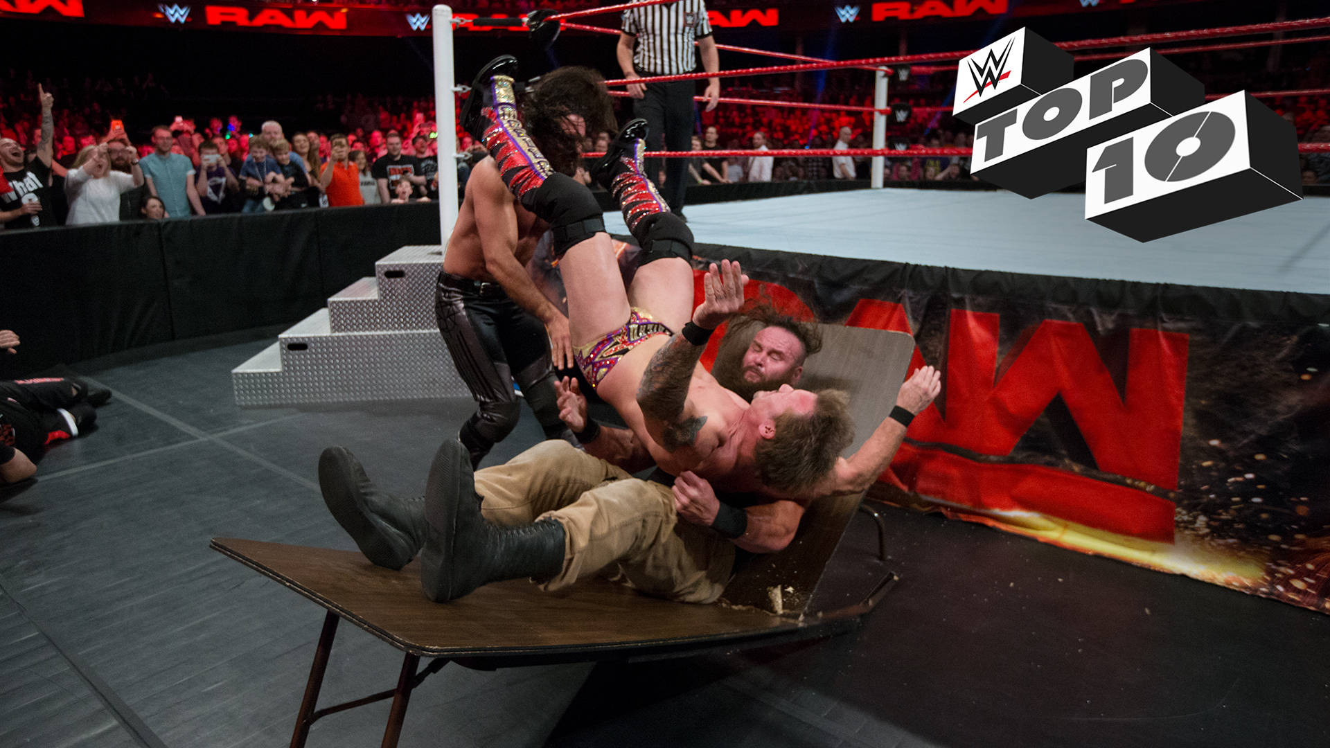 Топ 10 двойни нокаути в WWE