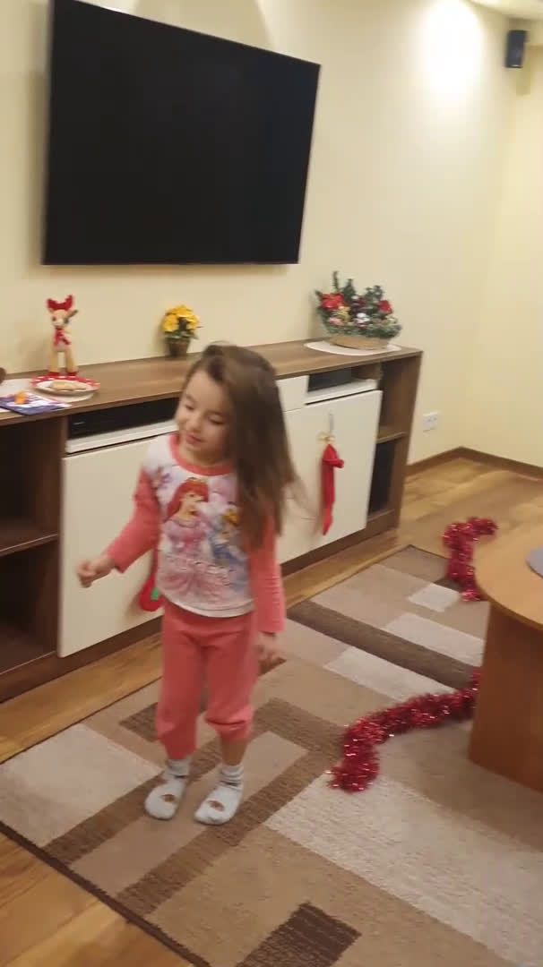 От "Моята новина": Подаръците под елхата