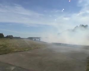 Дявола изкара своята бегачка със 1422 коня под капака