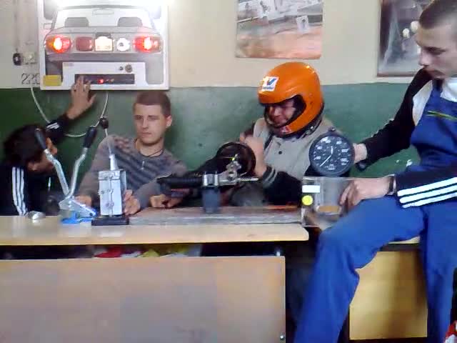 Ученик от Пгмет Ловеч кара F1 :d:d:d