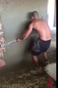Това е бърз работник! Замазва 1 стена за 1 минута!