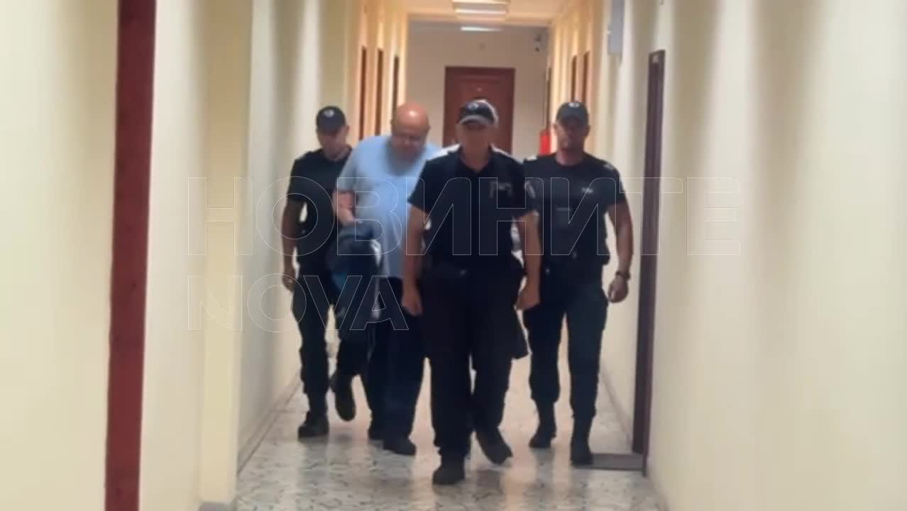 Шефът на ВиК-Бургас и задържаният служител на дружеството обжалват постоянния си арест