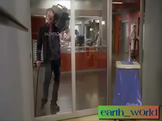 Д-р Хаус денси здраво - Луд Смях !!
