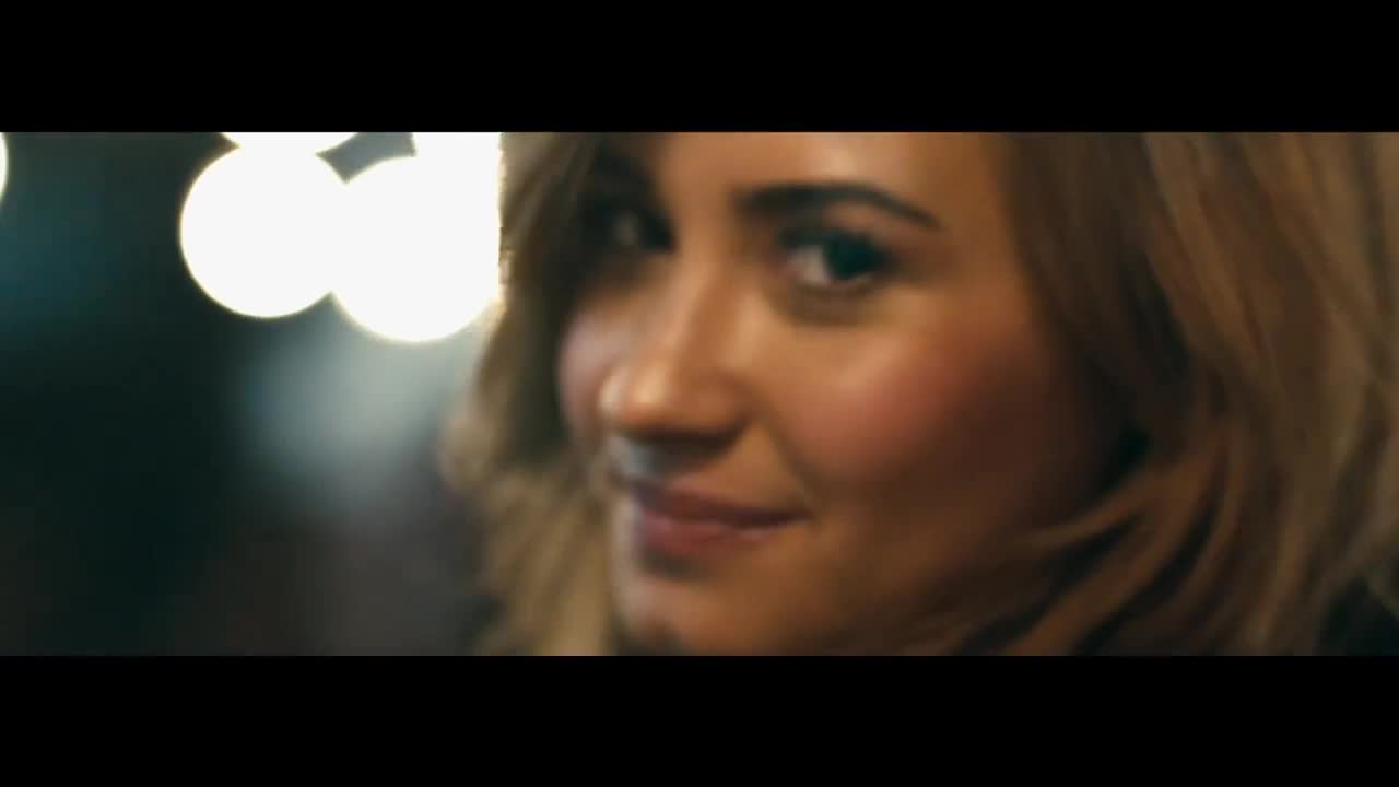 Убийствена песен! Премиера 2013 » Demi Lovato - Made in the Usa ( Официално Видео )   Превод