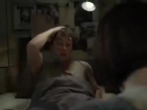 Опааа... Какво напипа Тя! ( С М Я Х )